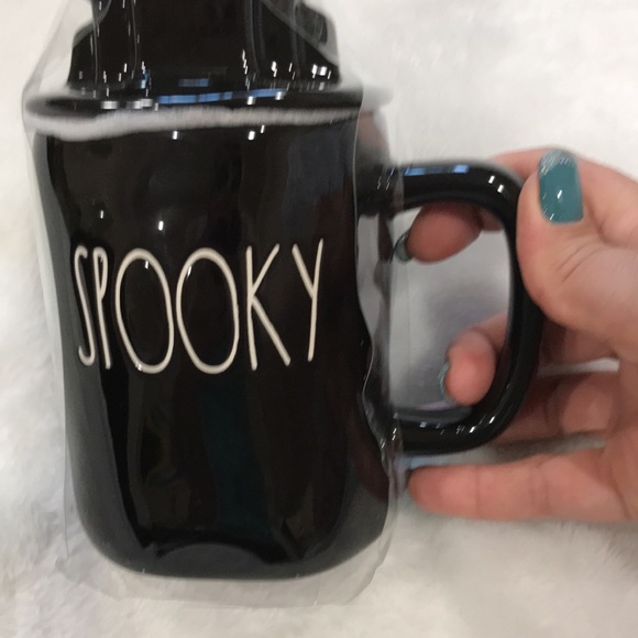 Rae Dunn HAUNTED Halloween mug with topper - Picture 4 of 7